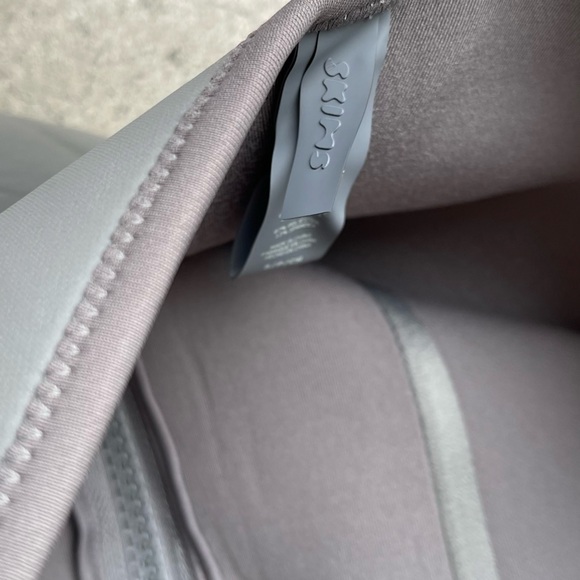 SKIMS Scuba One Piece Swimsuit NWOT Small gray rubberized - Picture 5 of 9